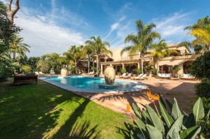 Showpiece Homes and Luxury Living… Los Monteros